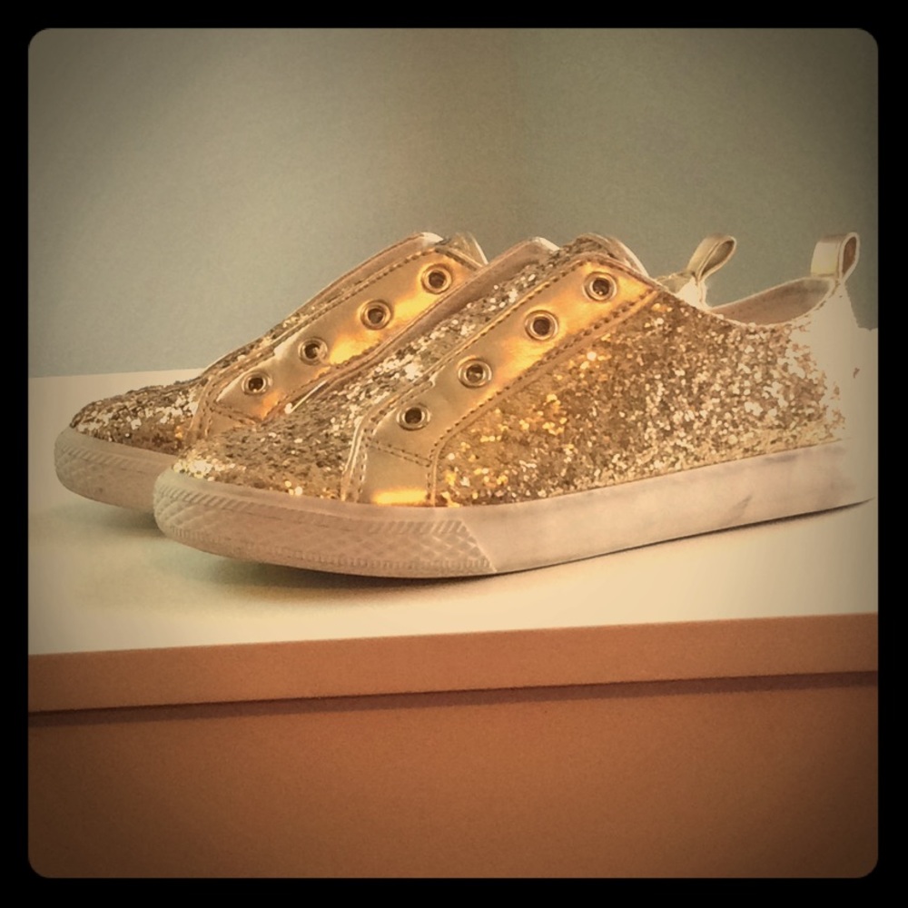 Glittery Gymboree laceless sneakers